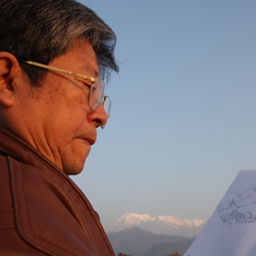 2009年于志学在尼泊尔写生－卢平摄于老皇宫 DSC1263_副本.jpg